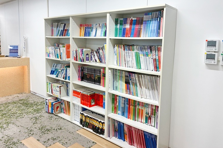 充実の学習環境:対応テキストは十分な種類・量を準備。お子さまの課題や目標に合わせて対応しています。