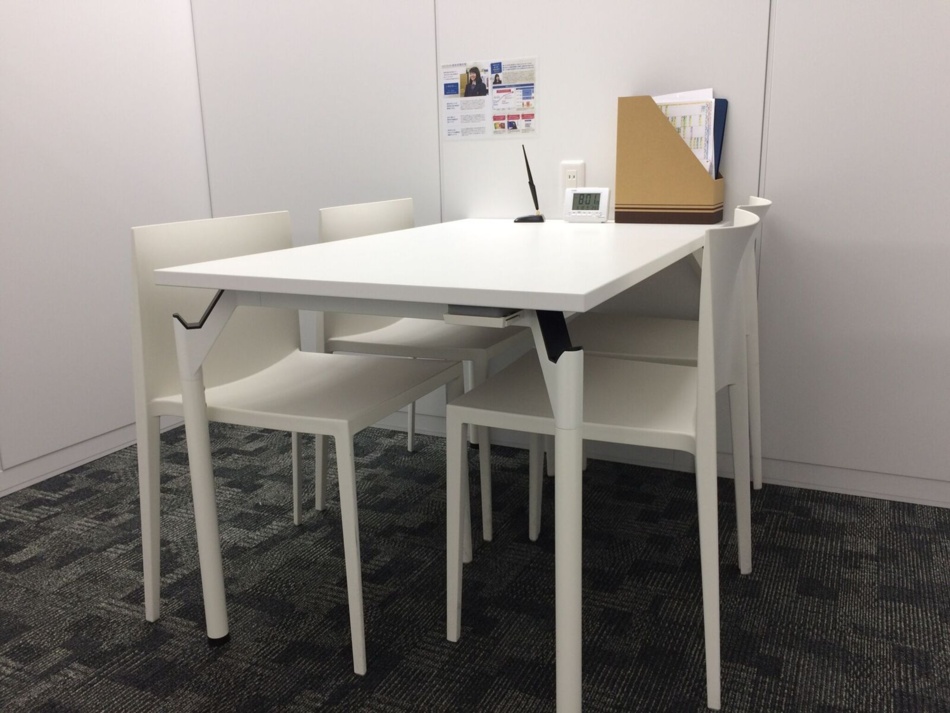 充実の学習環境:面談ブースです。学習や進路について、しっかりとお話ができます。