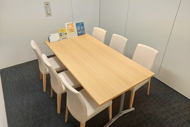 充実の学習環境:ご面談スペースです。学習状況のご報告や進路のご相談などをこちらで行います。