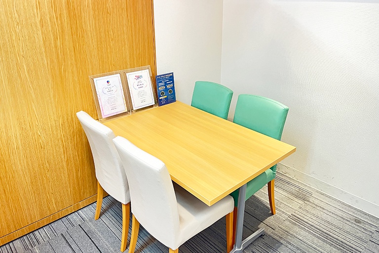 充実の学習環境:個別相談用の面談室。
最適な学習方法や志望校のご相談・ご提案などを年に数回行っています。