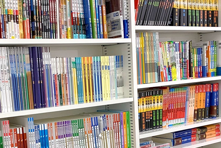 充実の学習環境:たくさんの教材をそろえ、お子さまに最適な学習をご提供。