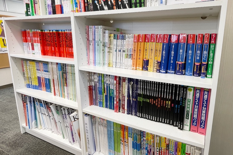 充実の学習環境:多様なテキストをご用意し、お子さまに最適なものをご提案しています。