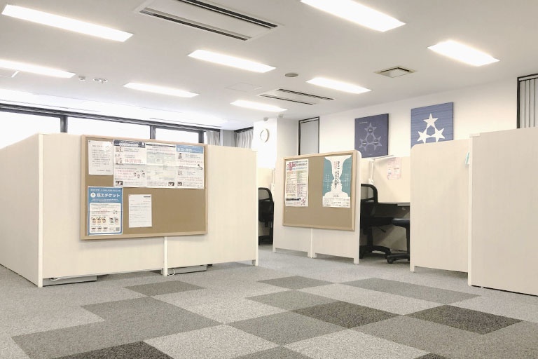 充実の学習環境:ちょっとした相談・質問をしやすいオープンスペース