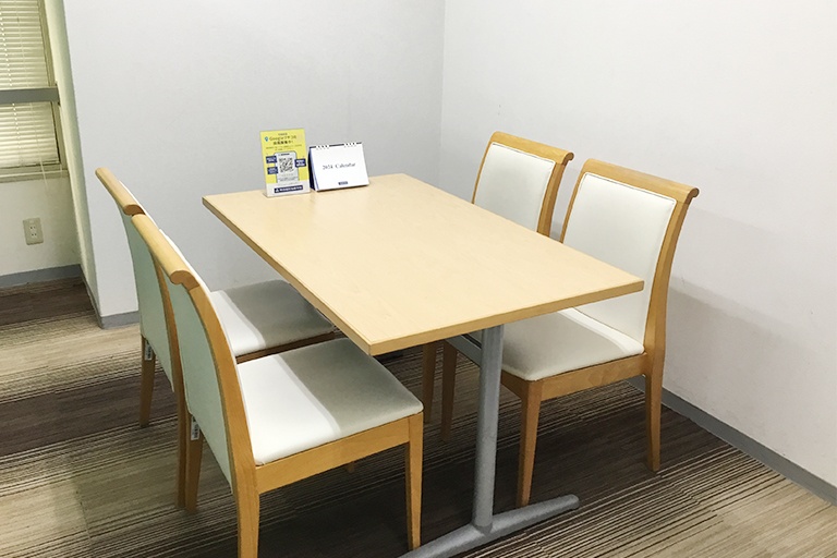 充実の学習環境:こちらが面談室です。親御様・生徒様の声をしっかり聞かせて頂く、私たちの言葉をしっかり伝える作戦会議の場です。