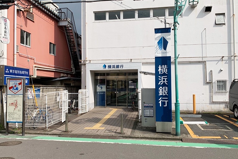 充実の学習環境:教室はこちら。安心・安全の立地です。