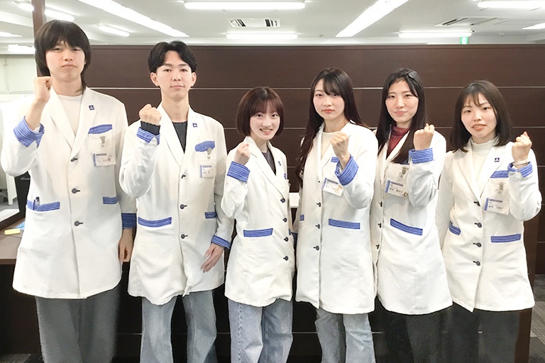 講師たちはお子さまの目標達成のために、日々一生懸命サポートさせていただきます。