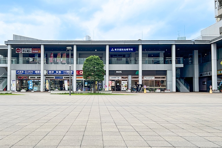 国領教室の外観