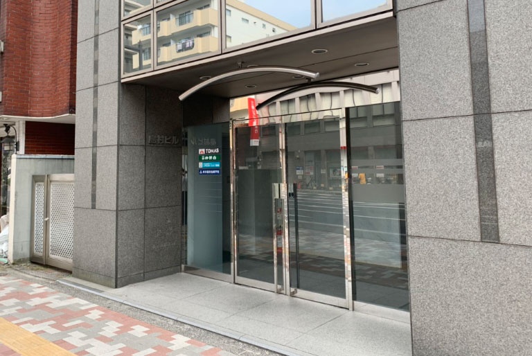 充実の学習環境:市川駅近くの通いやすい立地です。