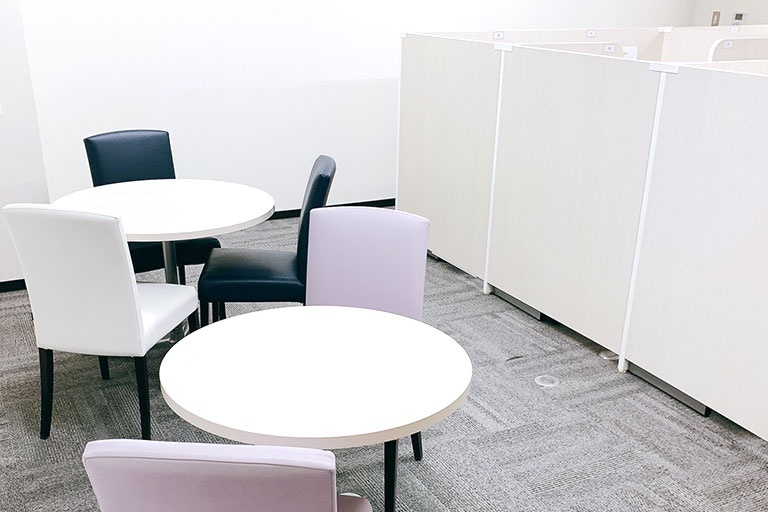 充実の学習環境:ちょっとした相談・質問をしやすいオープンスペース